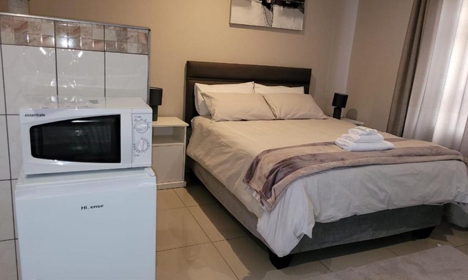 Blouberg House | Top-Rated Makobaneng Guesthouse with Pool & Family Amenities