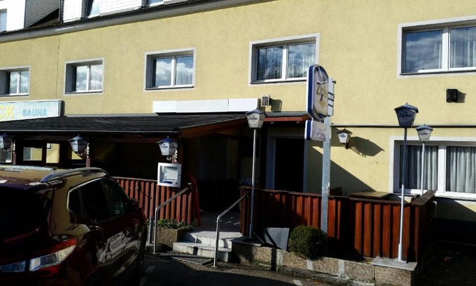 Wels House | Budget-Friendly Stay at Makss with On-Site Restaurant