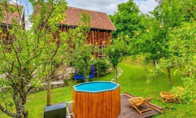 Brod Moravice House | Pet-Friendly Mala Kuća with Ocean Views and Spa Access