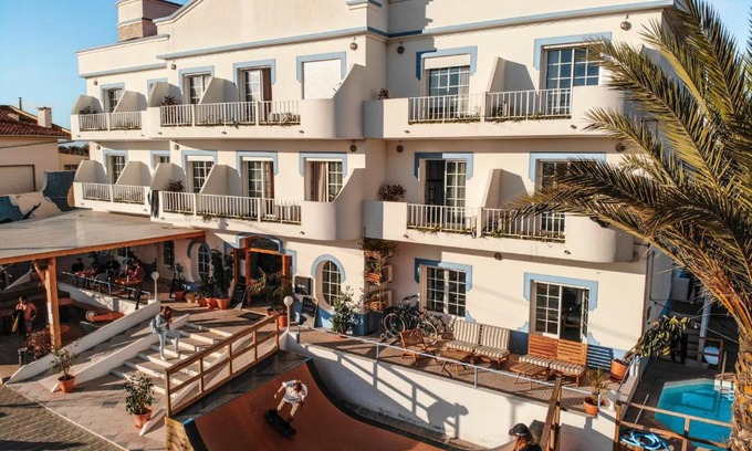 Ferrel Hotel | Pet Friendly Stay at Selina Peniche with Pool & Restaurant