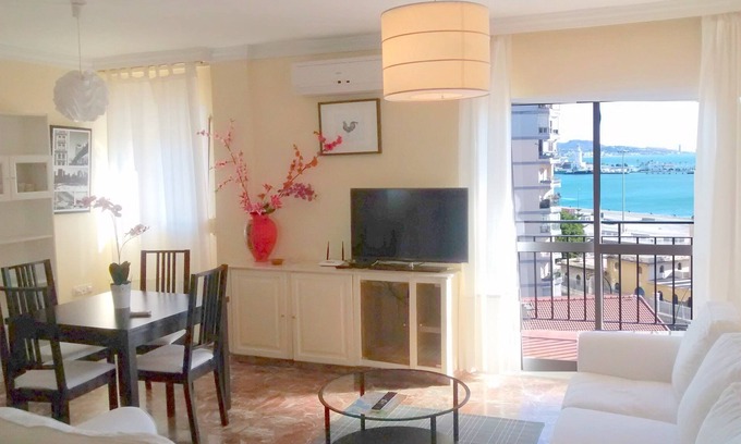Ensanche Centro Apartment | Unforgettable Stay at Malaga Historical Centre in Soho