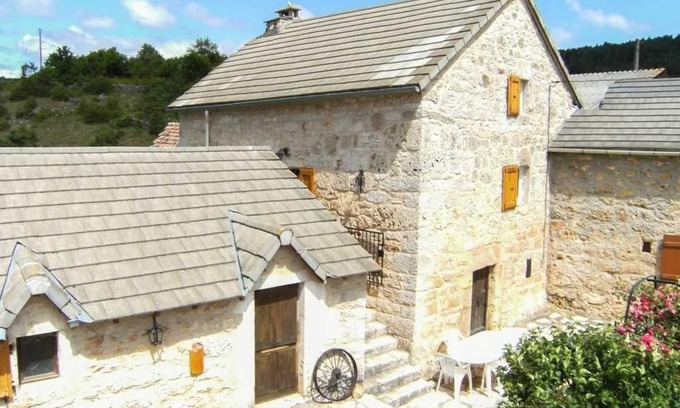 Laval-du-Tarn House | Explore Family-Friendly Comfort at Malaury's House