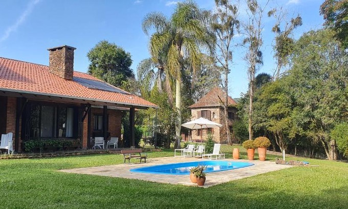Barracao House | Relax at Malbec Casa Hotel: 4-Star Oceanfront Escape