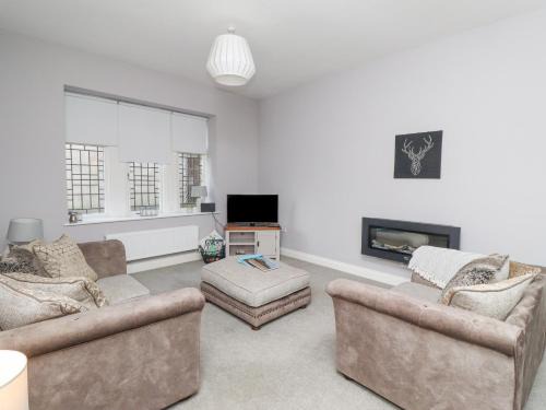 Alnmouth House | Malcolm Miller House: A 4-Star Pet-Friendly Retreat