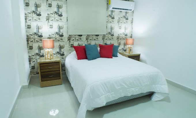 Ciudad Universitaria House | Budget-Friendly Malecon Rooms with Breakfast & Kitchen Access