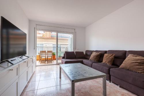 Malgrat de Mar Apartment | Discover Malgrat: 4-Star Hotel with Pet & Child-Friendly Amenities
