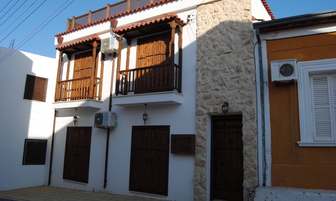 Bogaz Apartment | Premier Malia Apartment with Kitchen – Guest Rated 10/10