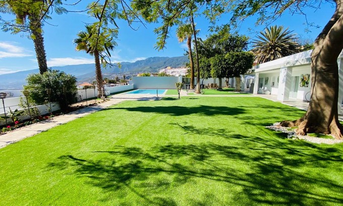 El Chorrillo Villa | Enchanting Malibú Ocean Villa: 4-Star, Oceanfront Oasis
