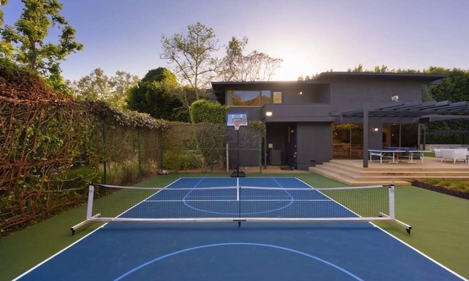 Eastern Malibu Villa | Discover Malibu Reserve: Pickleball, Ocean Views & More!
