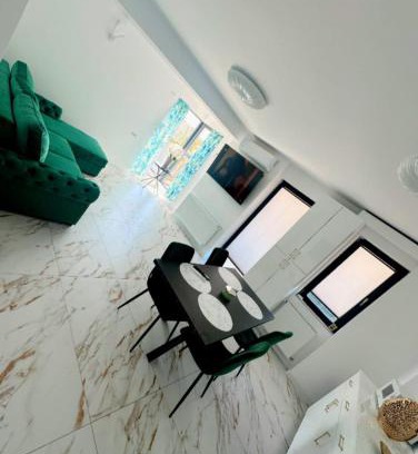 Jibert Apartment | Mall Residence