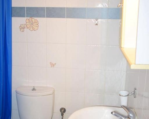 Nea Artaki Apartment | Family-Friendly Retreat Steps from the Sea and Center