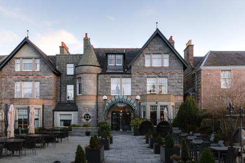 Aberdeen West End Hotel | Discover Malmaison Aberdeen: Pet-Friendly Retreat with Spa