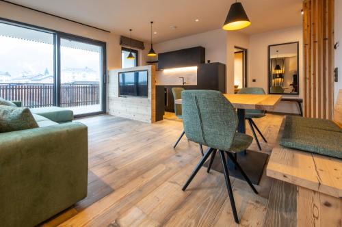 Lana Apartment | Discover Malojerhof: Oceanfront Paradise with Pool Access