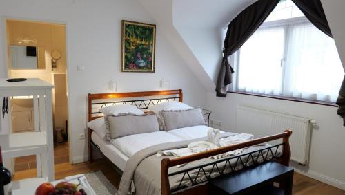 Tapolca House | Discover Malom-tó Vendégház Tapolca with Ocean Views