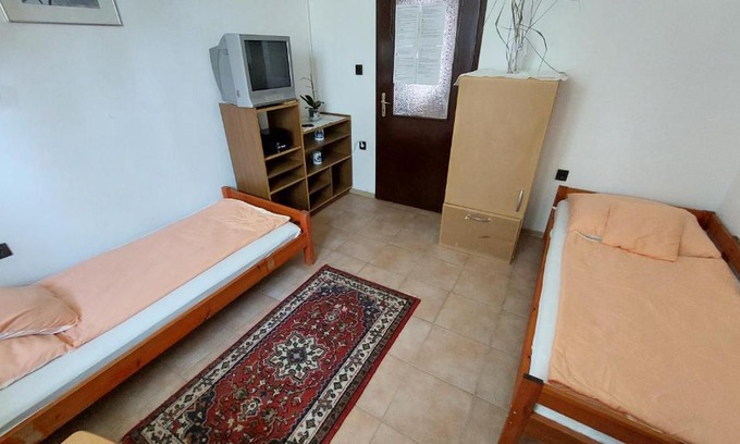 Tapolca House | Pet-Friendly Oceanfront Haven at Malom-tavi Vendeghaz