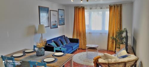 Malpica de Bergantinos Apartment | Family-Friendly Retreat at Malpica Greek Home, Rated 9.1