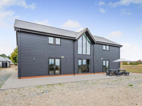 Althorne House | Mals Barn