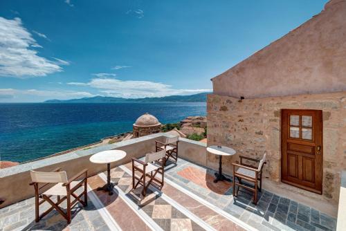 Monemvasia Hotel | Discover Malvasia Traditional Hotel: Family-Friendly Escape