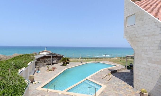 Netanya Villa | Elegant Coastal Mansion with Private Pool in Netanya