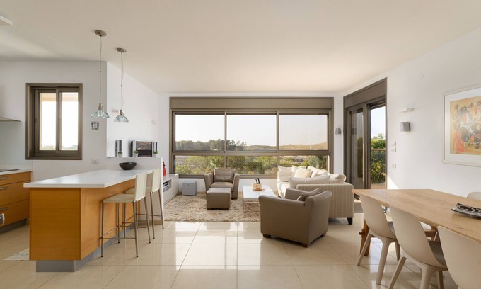 Tel Aviv Apartment | Top-Rated Comfort Apartment with Terrace & Scenic Views