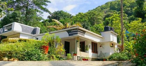 Devikolam Villa | Discover Mamalakandam Diya: Family & Pet-Friendly Stay