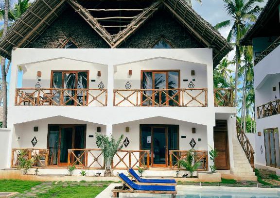 Pwani Mchangani Cabin | Pet-Friendly Mambo Cabana: Relax with Pool & Hot Tub