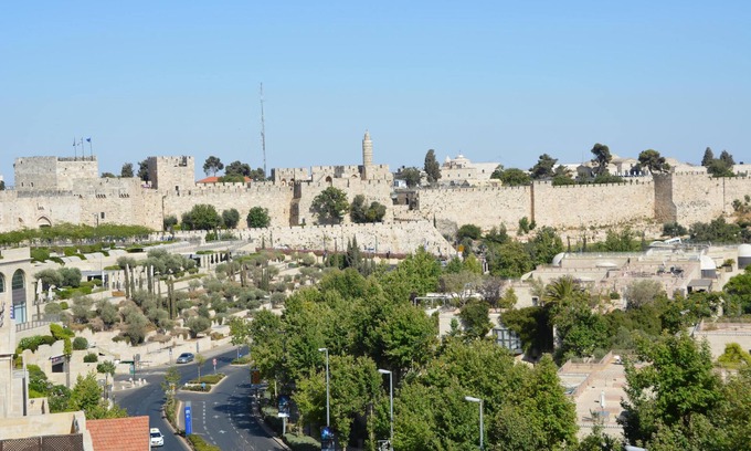 Jerusalem City Centre Apartment | Mamilla: Breathtaking Views & Top-Rated Amenities Await