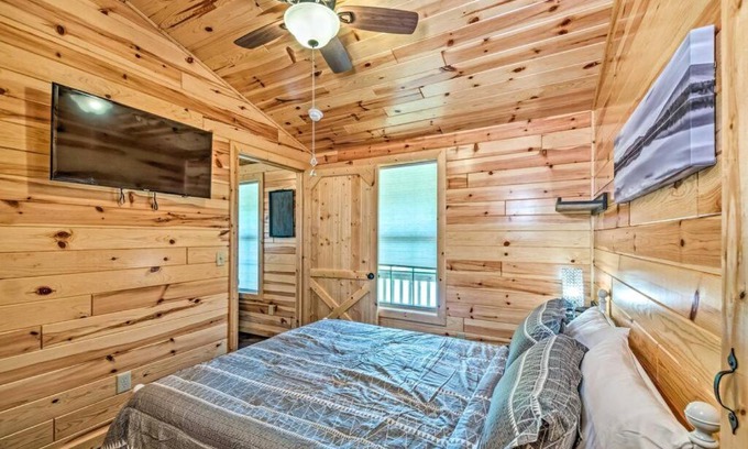 Mammoth Cave House | Cozy Mammoth Cave Cabin Rentals - Pet & Child Friendly