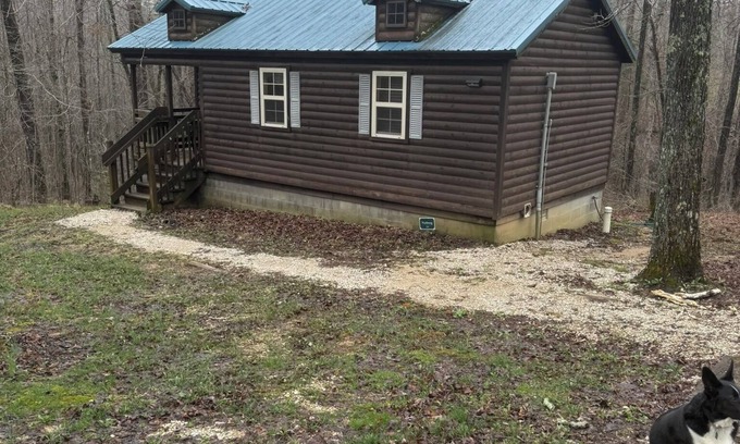 Mammoth Cave Cabin | Mammoth Cave Cabin, Hot Tub, professionally designed 18 hole disc golf course