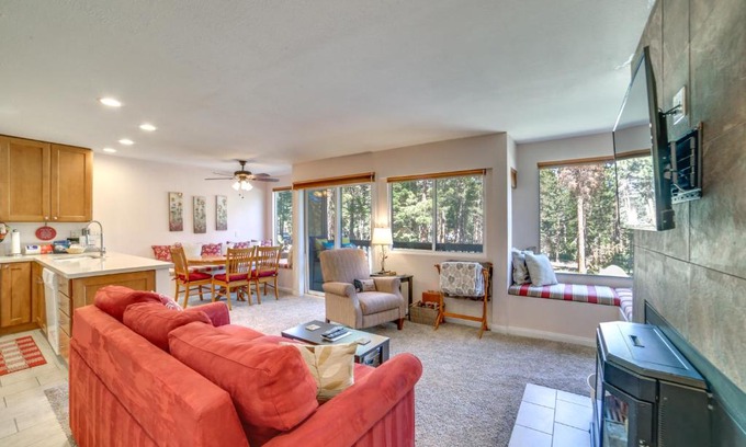 Majestic Pines Apartment | Cozy Mammoth Lakes Condo with Pool & Hot Tub Access!