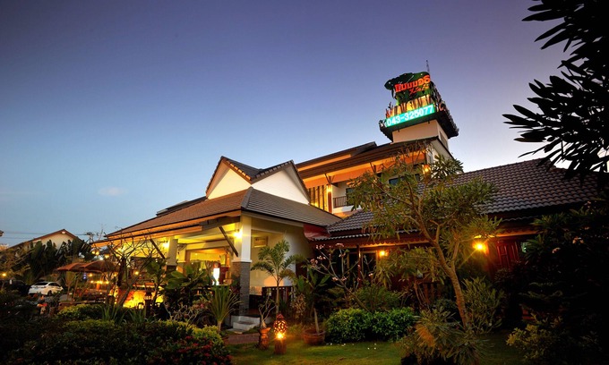Khon Kaen Hotel | Family-Friendly Mammoth Resort with Spa and Breakfast Included
