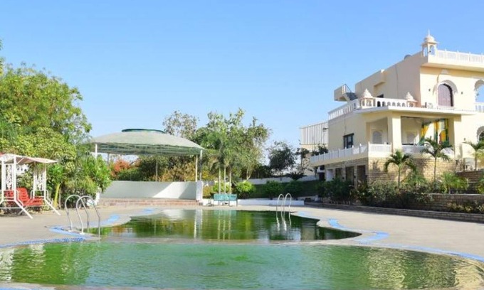 Jhalarapatan Hotel | Discover Man Singh Hotel and Resorts with Pool & Dining