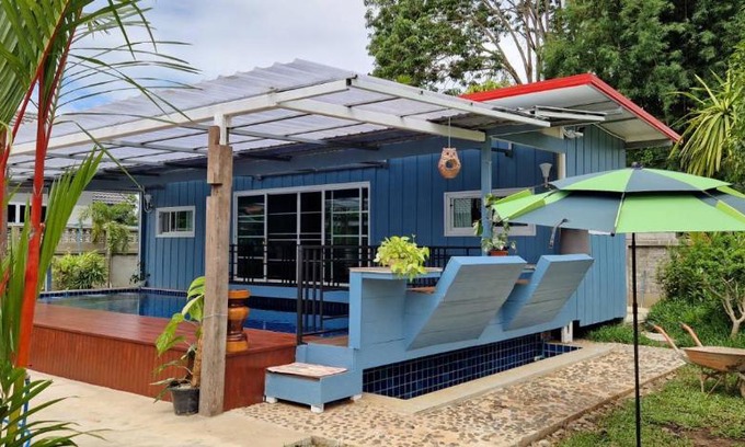 Tha Sai Bed & Breakfast | MaNa Pool House: Family-Friendly Retreat with Hot Tub & Pool