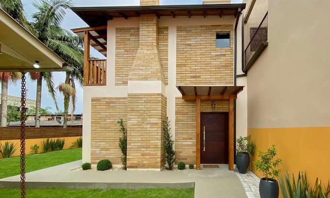 Praia Grande House | Pet-Friendly Manaca House: Guest Rated 10/10 Stay