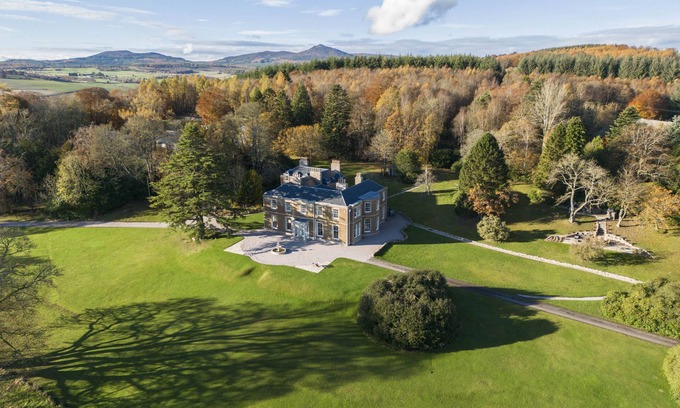 Inverurie Other | Manar House: Ideal Getaway for Whiskey, Golf & Castles