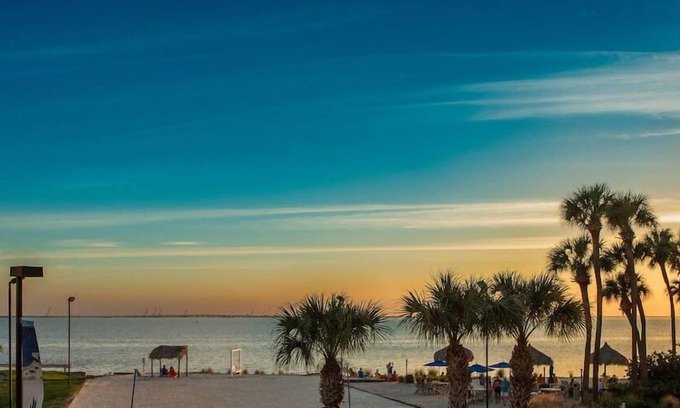 Rocky Point Condo | Discover Manatee Point: Family-Friendly with Kitchen Access