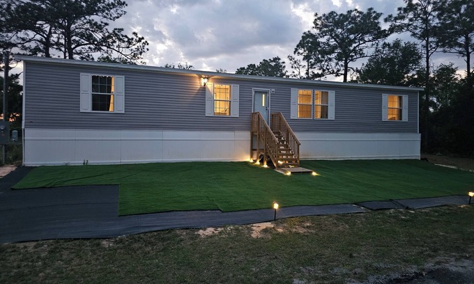 Crystal River House | Pet-Friendly Manatee Watch Den with Pool & Spa Access