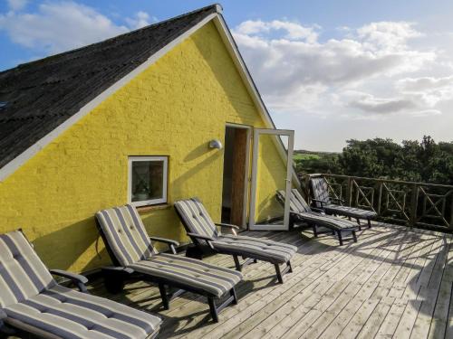 Sonderho House | Pet-Friendly Getaway at Mandøgården with Family Amenities