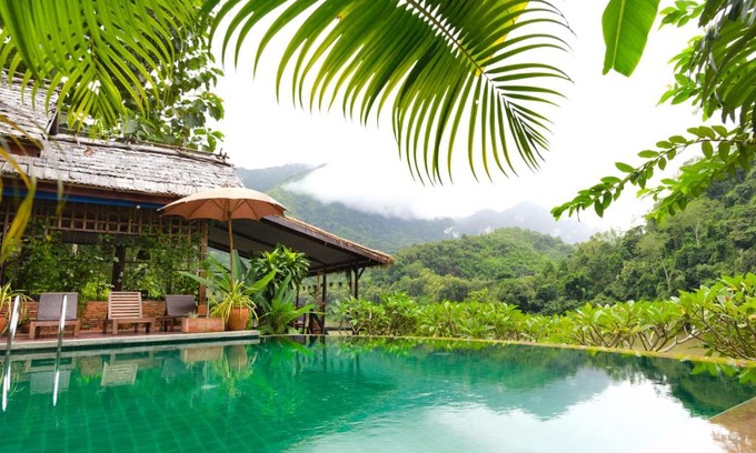 Nong Khiaw Resort | Experience Mandala Ou Resort with Oceanfront Amenities
