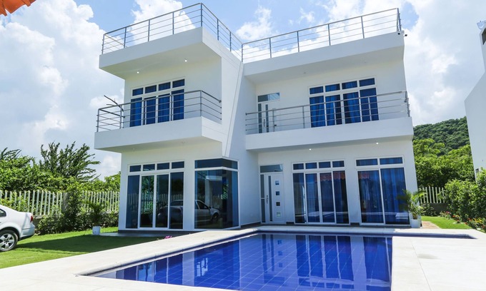 Juan de Acosta House | Cozy Mandalay Coast Cabaña Steps from the Beach
