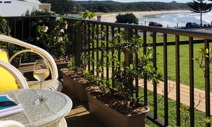 Woolgoolga Apartment | Mandavilla on the Bay: Guest Rated 9.6 with Breakfast Included