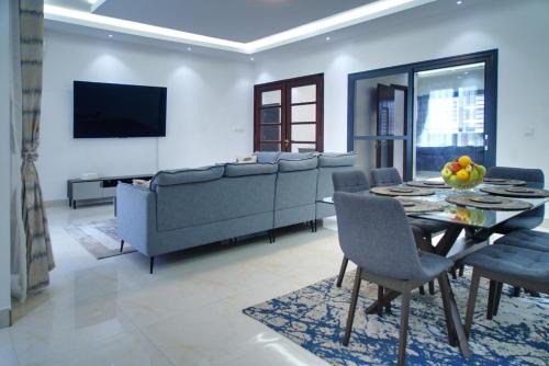 Pointe des Almadies Apartment | Mandela Suite, Ngor Almadies, Dakar, Senegal Appart 3 chambres, 3 salles de bain