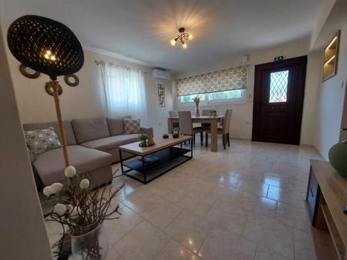 Minia House | Kid-Friendly Mandola Suite with Outstanding 9.3/10 Rating