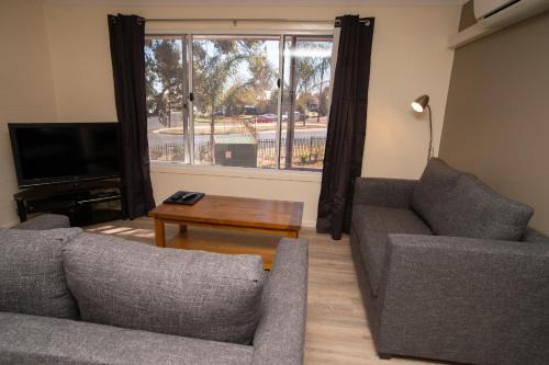 Dubbo Apartment | Discover Manera Heights Apartments: 4-Star Family Retreat