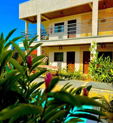 Alto Paraiso de Goias Hotel | Discover Mangabeiras - Casa de Hóspedes with Pool & Breakfast