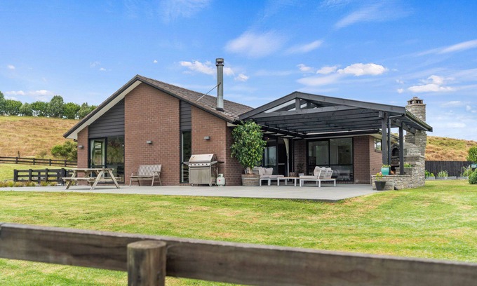Mangawhai House | Family-Friendly Mangawhai Holiday Home with Accessible Amenities