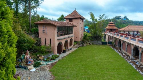 Yercaud Hotel | Relaxing Retreat at Mango Hill Yercaud with Spa & Dining