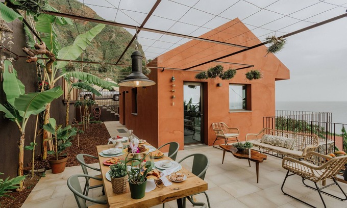 Arco da Calheta Villa | Experience Oceanfront Bliss at Mango House - Rated 10/10