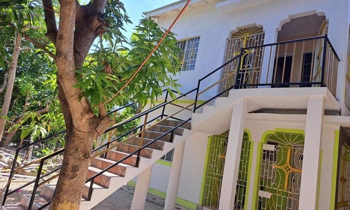 Treasure Beach Villa | Discover Mango Tree Oasis: Pet & Child Friendly Retreat