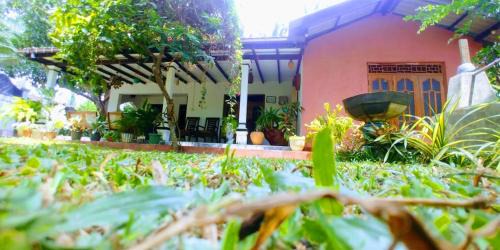 Panama House | Family-Friendly Getaway at Mango Villa Awaits You